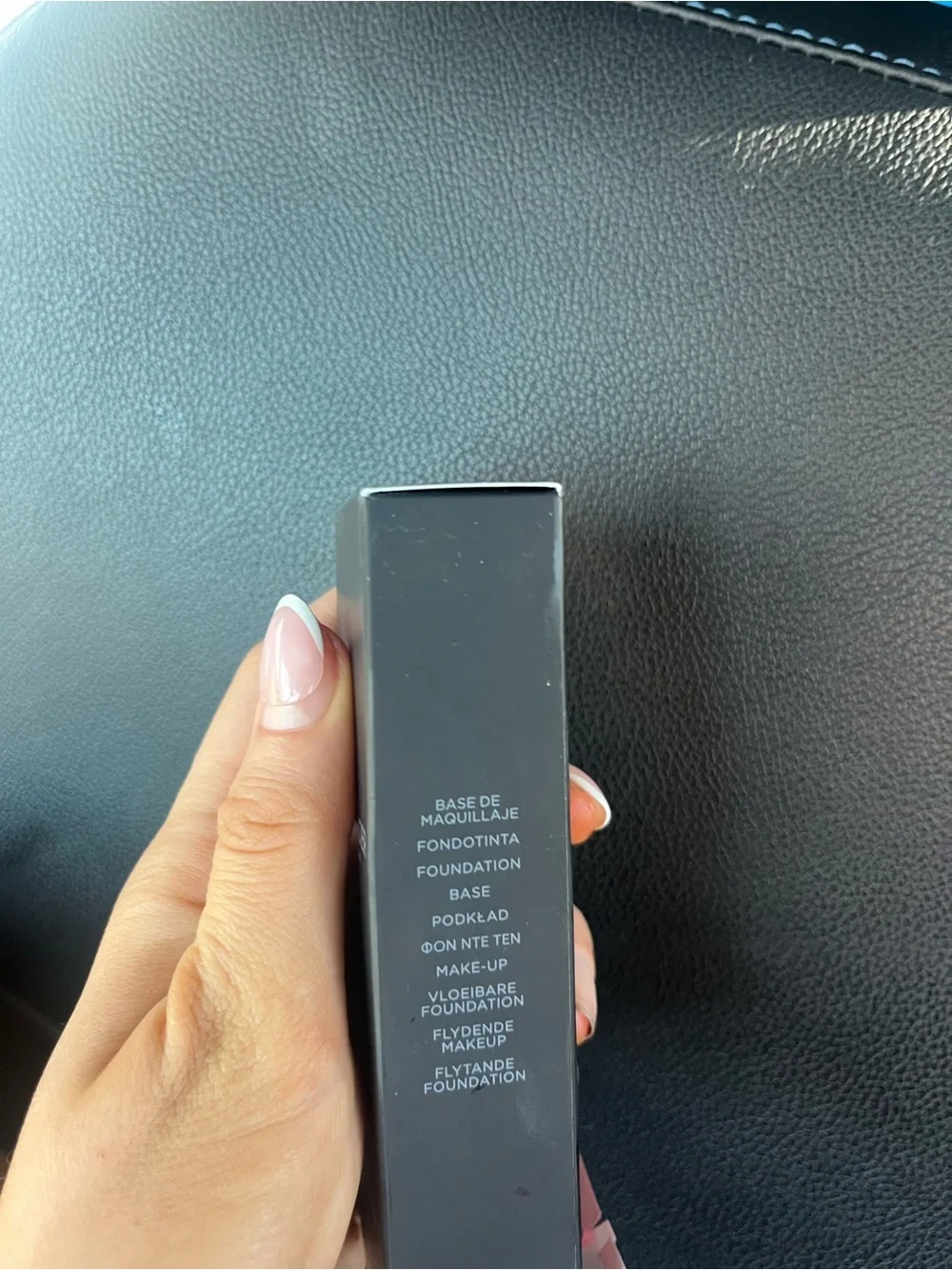laura mercier laura mercier